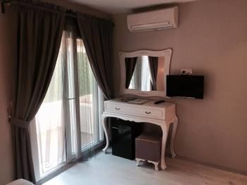 Erythros Boutique Hotel Ildir Dış mekan fotoğraf